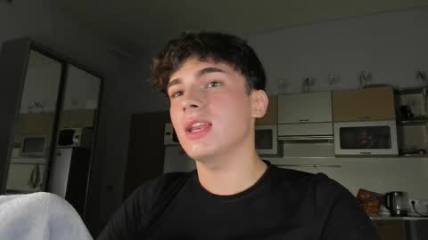 Snapshot of mystic_evan chatting on September 29, 11:00 pm Evan Brown online show from September 29, 11:00 pm