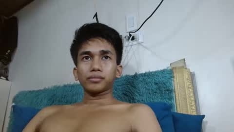 nachos072800 online show from April 25, 2:47 pm