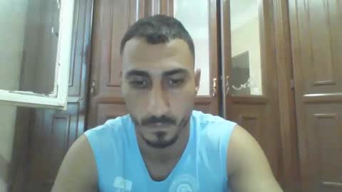 Snapshot of nadirff16 chatting on October 4, 2:00 pm V online show from October 4, 2:00 pm