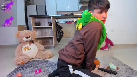  N A I M T H E  K I N G  online show from March 24, 1:00 am