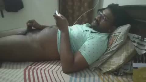 NAIRANANDU28 online show from April 1, 7:00 pm