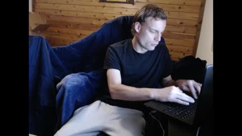 naked_and_chatting online show from September 17, 4:13 am