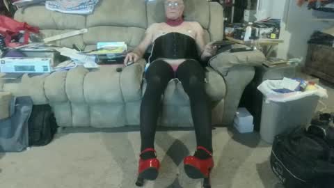 Snapshot of nancyboy_1 chatting on September 28, 12:30 am nancyboy_1 online show from September 28, 12:30 am