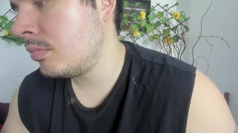 Snapshot of narciso_kh chatting on September 15, 3:19 am deibyd online show from September 15, 3:19 am
