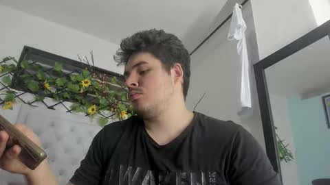 Snapshot of narciso_kh chatting on September 16, 3:29 am deibyd online show from September 16, 3:29 am