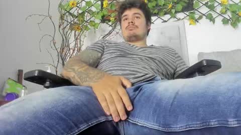 Snapshot of narciso_kh chatting on October 2, 11:53 pm deibyd online show from October 2, 11:53 pm