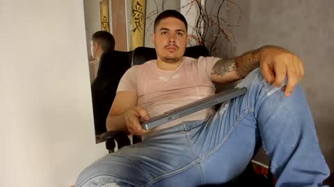 Snapshot of narciso_kh chatting on February 1, 1:51 pm deibyd online show from February 1, 1:51 pm