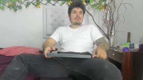 Snapshot of narciso_kh chatting on October 7, 10:36 pm deibyd online show from October 7, 10:36 pm
