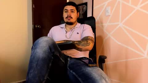 Snapshot of narciso_kh chatting on February 22, 1:12 pm deibyd online show from February 22, 1:12 pm