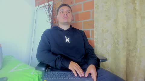 deibyd online show from May 20, 3:46 am