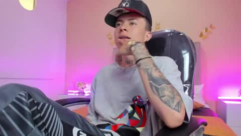 Nascary Fox online show from April 20, 6:10 pm