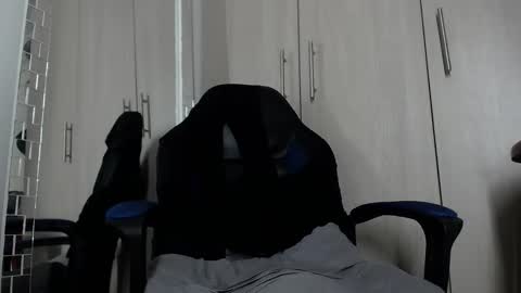 Snapshot of nassh_18 chatting on October 18, 2:05 am nassh_18 online show from October 18, 2:05 am