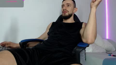 Snapshot of nassh_18 chatting on February 24, 5:21 am nassh_18 online show from February 24, 5:21 am