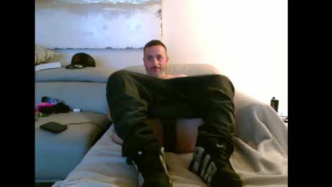 Snapshot of nassobout chatting on September 24, 1:05 am nassobout online show from September 24, 1:05 am