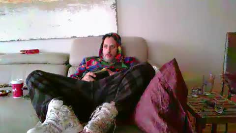 Snapshot of nassobout chatting on January 1, 5:11 pm nassobout online show from January 1, 5:11 pm