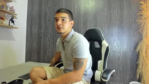 natan_77 online show from April 12, 11:38 pm