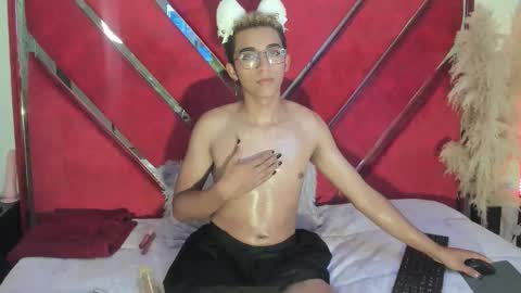 Nate Desire new 18 Latina Bigcock Cum online show from November 19, 2:00 am