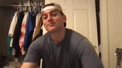 Snapshot of natetheexplorer chatting on October 31, 5:53 am natetheexplorer online show from October 31, 5:53 am