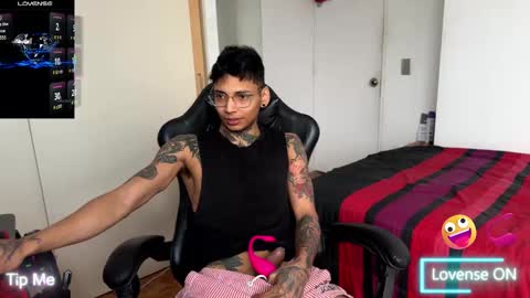 Snapshot of nathan_aress6666 chatting on October 4, 5:40 pm nathan_aress6666 online show from October 4, 5:40 pm