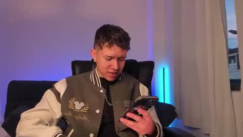 Snapshot of nathan_blake_ chatting on September 28, 10:52 pm Nathan online show from September 28, 10:52 pm