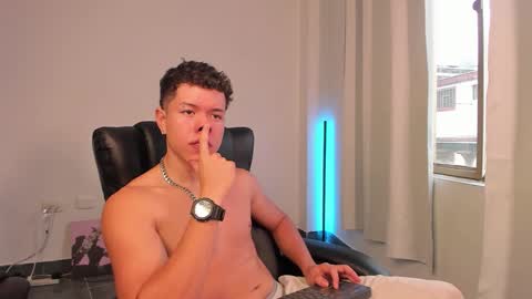 Snapshot of nathan_blake_ chatting on September 8, 6:40 pm Nathan online show from September 8, 6:40 pm