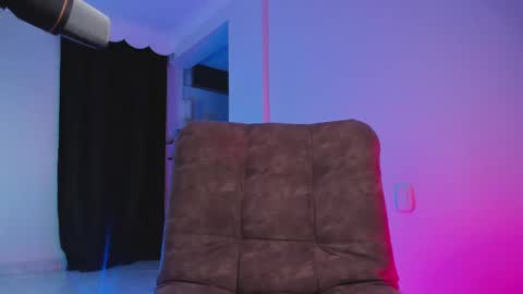 Snapshot of nathan_ferrara0 chatting on October 7, 12:37 am online show from October 7, 12:37 am