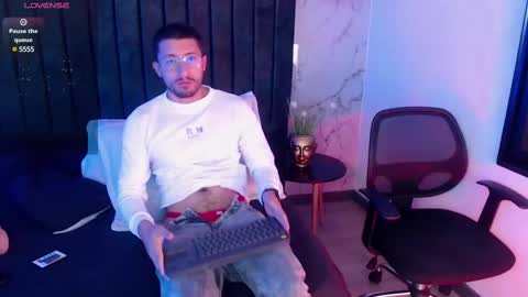 Snapshot of nathan_rivers chatting on December 29, 11:18 am nathan_rivers online show from December 29, 11:18 am