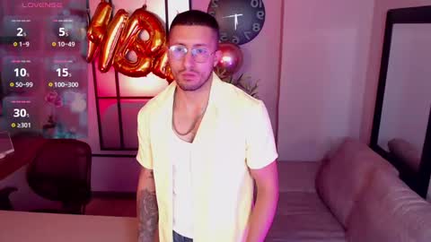 Snapshot of nathan_rivers chatting on January 18, 11:32 am nathan_rivers online show from January 18, 11:32 am