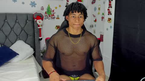Snapshot of nathan_sexy247 chatting on December 22, 1:44 pm Nathan online show from December 22, 1:44 pm