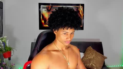 Snapshot of nathan_sexy247 chatting on October 7, 10:41 am Nathan online show from October 7, 10:41 am
