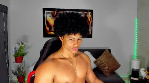Snapshot of nathan_sexy247 chatting on October 14, 11:06 am Nathan online show from October 14, 11:06 am