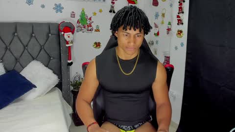 Snapshot of nathan_sexy247 chatting on December 21, 10:41 pm Nathan online show from December 21, 10:41 pm