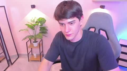 Nathaniel online show from April 14, 10:20 pm