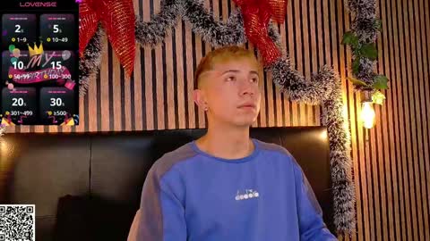 Snapshot of naughty__chris chatting on December 28, 12:25 pm Christopher Chris online show from December 28, 12:25 pm