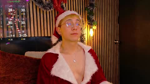 Snapshot of naughty__chris chatting on December 24, 8:11 am Christopher Chris online show from December 24, 8:11 am