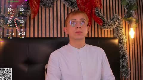 Snapshot of naughty__chris chatting on December 5, 1:17 pm Christopher Chris online show from December 5, 1:17 pm
