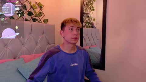 Snapshot of naughty__chris chatting on February 24, 12:05 pm Christopher Chris online show from February 24, 12:05 pm