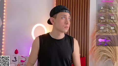 Snapshot of naughty__chris chatting on September 18, 1:35 pm Christopher Chris online show from September 18, 1:35 pm