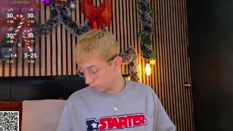 Snapshot of naughty__chris chatting on December 26, 12:16 pm Christopher Chris online show from December 26, 12:16 pm