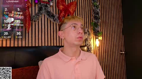 Snapshot of naughty__chris chatting on January 2, 12:13 pm Christopher Chris online show from January 2, 12:13 pm