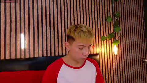Snapshot of naughty__chris chatting on February 19, 12:44 pm Christopher Chris online show from February 19, 12:44 pm