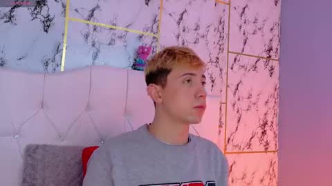 Snapshot of naughty__chris chatting on February 28, 12:09 pm Christopher Chris online show from February 28, 12:09 pm