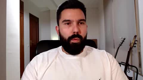 Tom online show from November 1, 5:06 pm