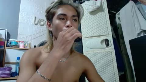 MakisigEvah online show from February 27, 4:39 pm