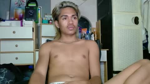 MakisigEvah online show from March 22, 9:31 pm