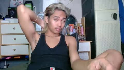 MakisigEvah online show from March 26, 6:34 pm