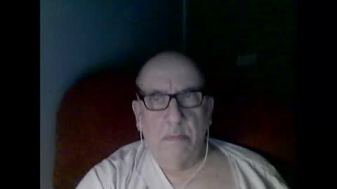 Tom online show from January 6, 2:04 am