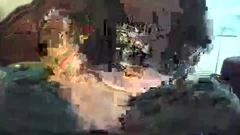 needs2hands2 online show from April 24, 5:54 am