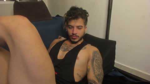 Snapshot of neeii chatting on January 24, 3:43 am Nei turn green online show from January 24, 3:43 am