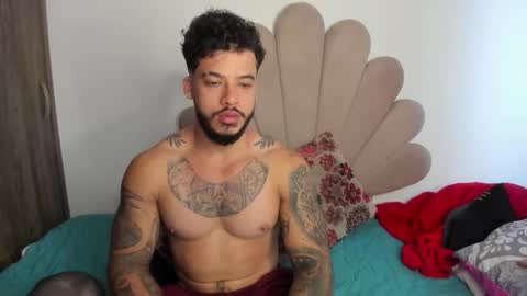 Snapshot of neeii chatting on October 26, 12:29 pm Nei turn green online show from October 26, 12:29 pm